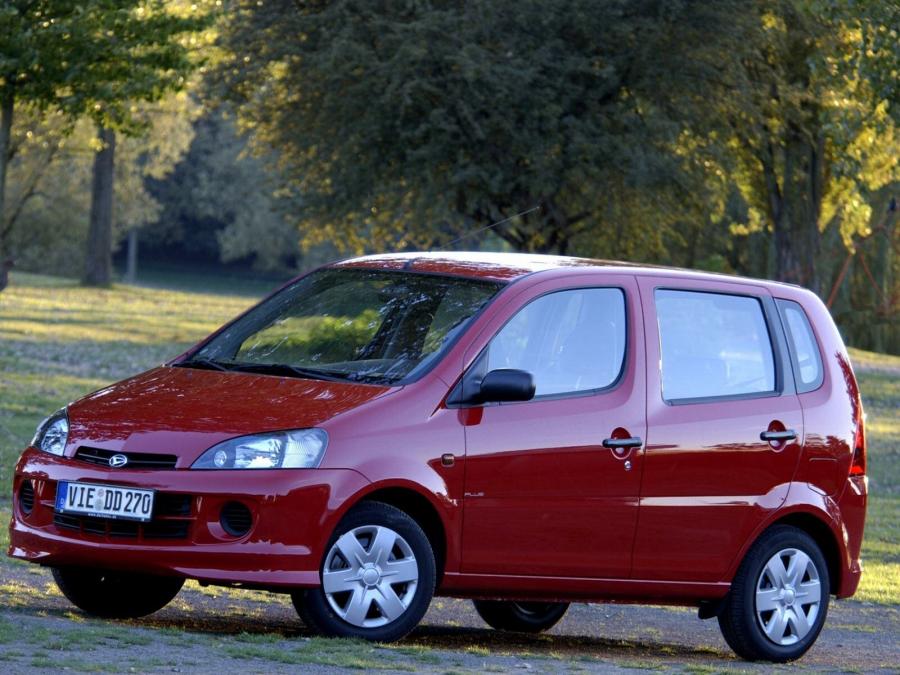  Daihatsu YRV 2001 года  (фото 6 из 6)